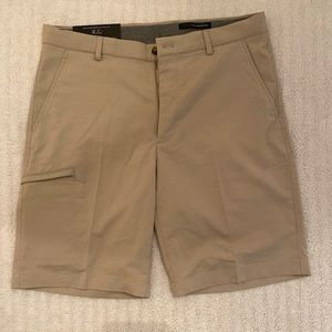 NWT Greg Norman Performance by Design Shorts W32